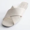 Sandalias cruzadas