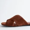 Sandalias cruzadas