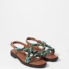Sandalias de cuero con abalorios