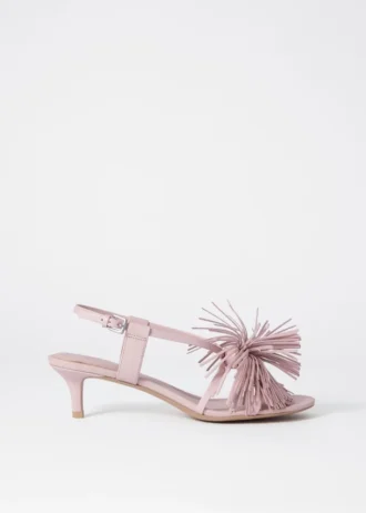 Sandalias de cuero con flecos