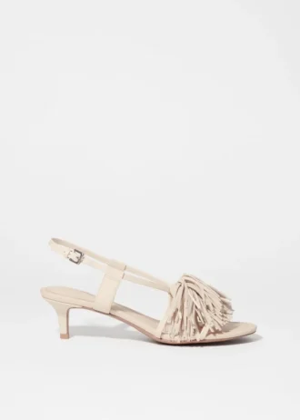 Sandalias de cuero con flecos