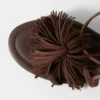Sandalias de cuero con flecos