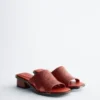 Sandalias de cuero con tacón grueso