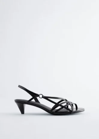 Sandalias de cuero con tiras