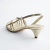 Sandalias de cuero con tiras