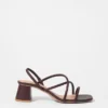 Sandalias de tacón grueso con tiras