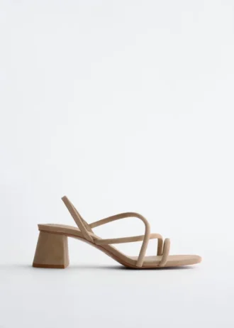 Sandalias de tacón grueso con tiras
