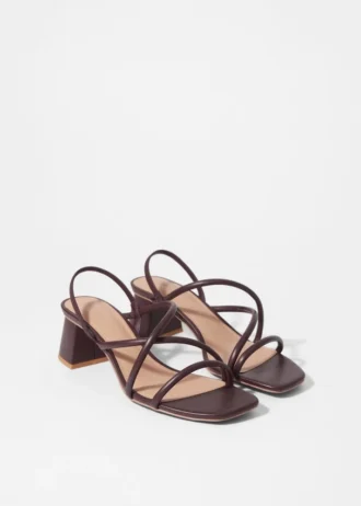 Sandalias de tacón grueso con tiras