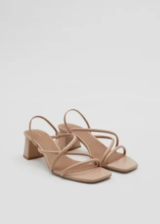 Sandalias de tacón grueso con tiras