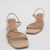Sandalias de tacón grueso con tiras