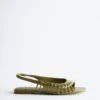 Sandalias de tiras traseras de cuero