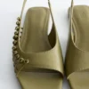 Sandalias de tiras traseras de cuero