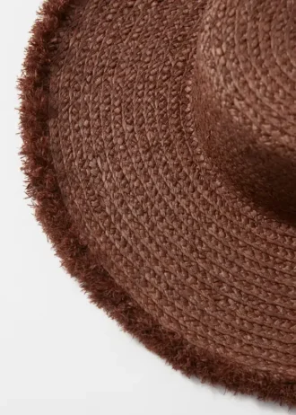 Sombrero de paja de rafia deshilachada