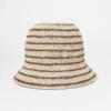 Sombrero de paja tejido