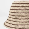 Sombrero de paja tejido