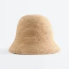 Sombrero de paja tejido