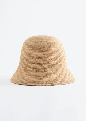 Sombrero de paja tejido