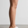 Tacones bajos de cuero