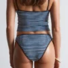 Tankini corto con cuello cuadrado