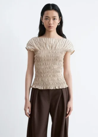 Top con cuello barco fruncido