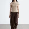 Top con cuello barco fruncido