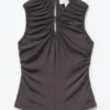 Top con cuello en forma de ojo de cerradura y fruncidos