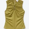 Top con cuello en forma de ojo de cerradura y fruncidos