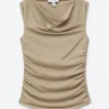 Top con cuello vuelto drapeado