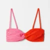 Top de bikini bandeau con textura