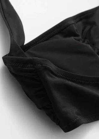 Top de bikini con cuello halter