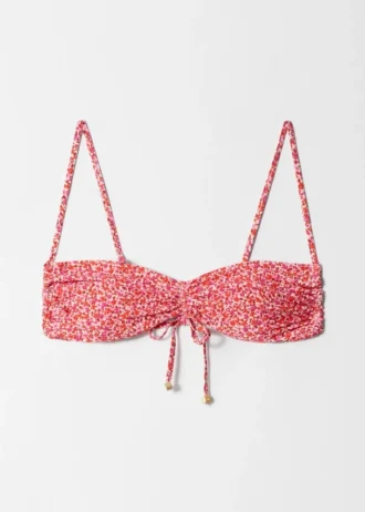 Top de bikini con fruncidos