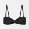 Top de bikini con fruncidos