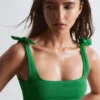 Top de bikini con lazo