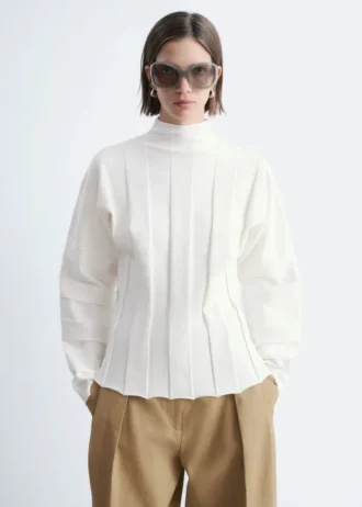 Top de cuello alto acanalado