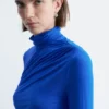Top de cuello alto drapeado