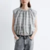 Top de seda con cordones
