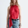 Top de seda con cuello tipo pañuelo