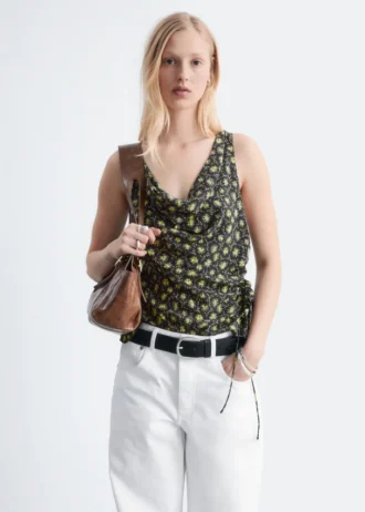Top de seda estampado con cordón