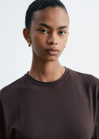 Vestido camiseta midi asimétrico