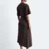 Vestido camiseta midi asimétrico