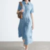 Vestido de camisa con pliegues en la cintura