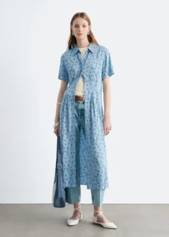 Vestido de camisa con pliegues en la cintura