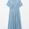 Vestido de camisa con pliegues en la cintura