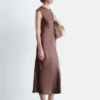 Vestido largo ajustado de satén