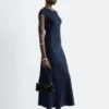 Vestido largo ajustado de satén