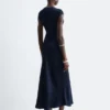 Vestido largo ajustado de satén