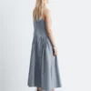 Vestido midi acampanado