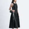 Vestido midi acampanado