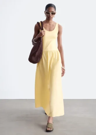 Vestido midi acanalado