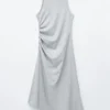 Vestido midi asimétrico con fruncidos